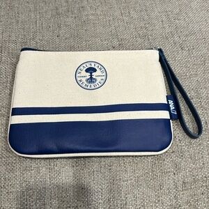 New Neal’s Yard Remedies amenity bag for ANA